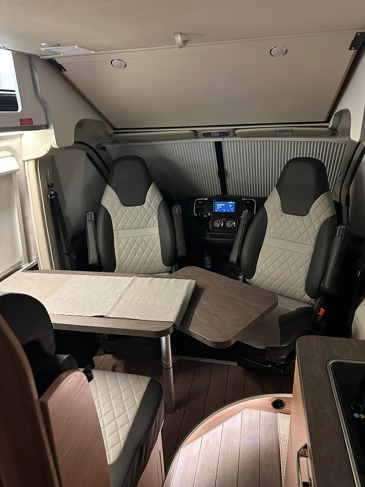 Expert Camper Van exterior